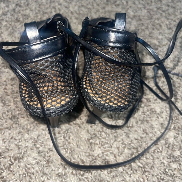 Black wrap up ankle heels - Picture 3 of 4